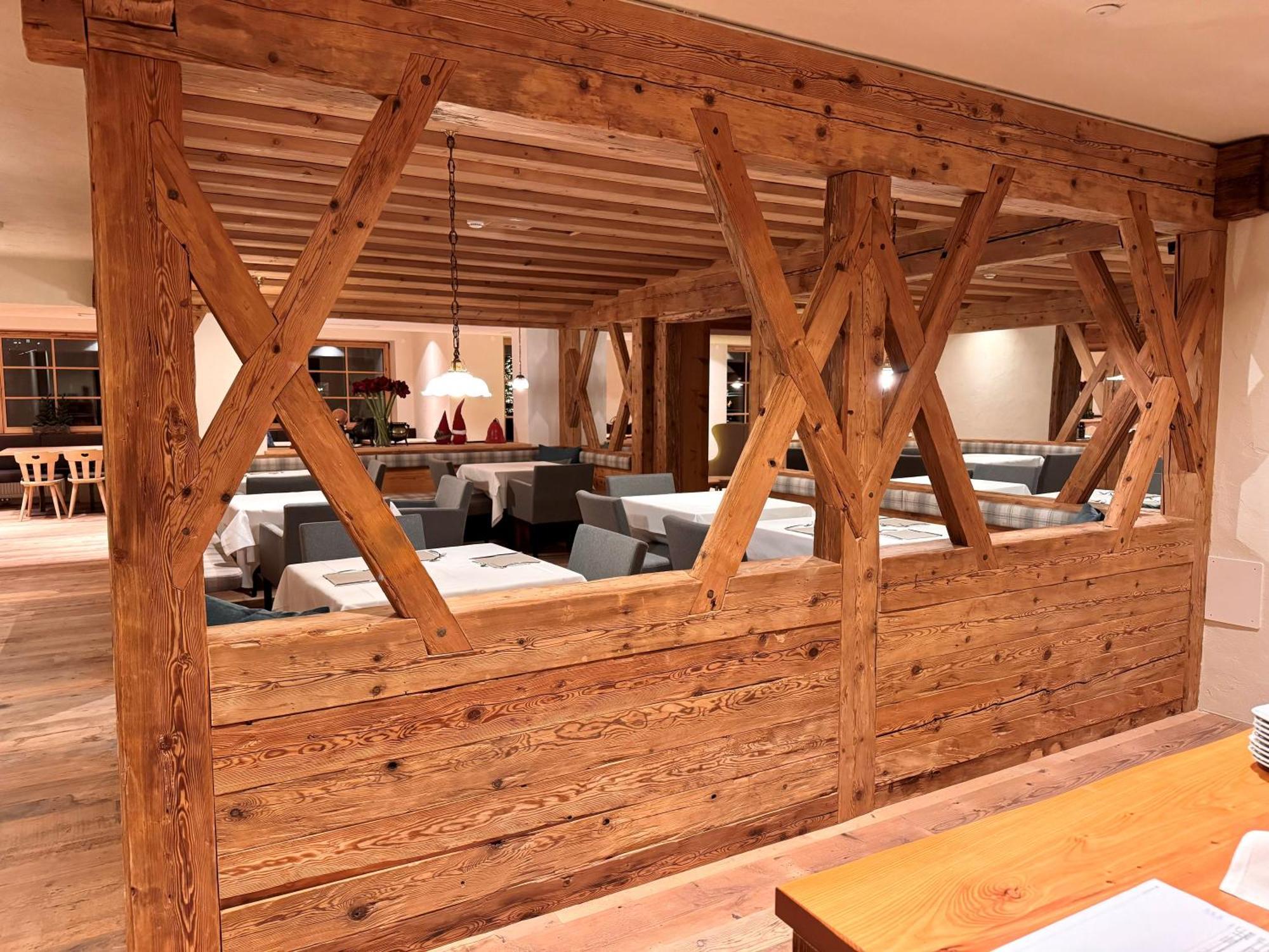 Hotel Gran Fanes กอร์วารา อิน บาเดีย ภายนอก รูปภาพ